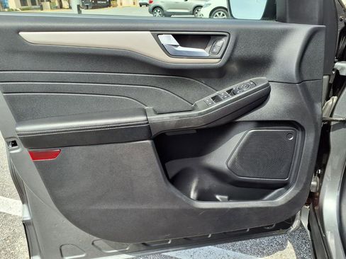 Used 2022 Ford Escape SEL FWD image 21