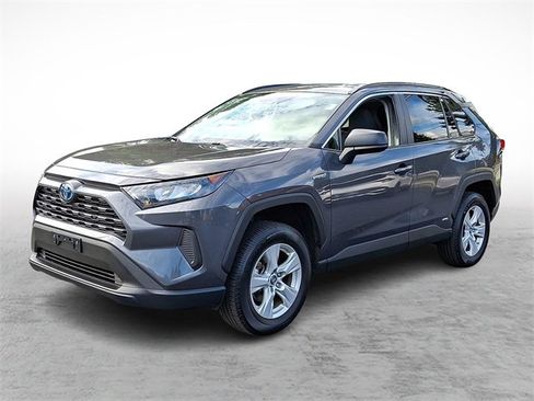 Certified 2020 Toyota RAV4 LE image 3