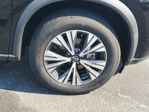 Used 2023 Nissan Rogue SV image 30