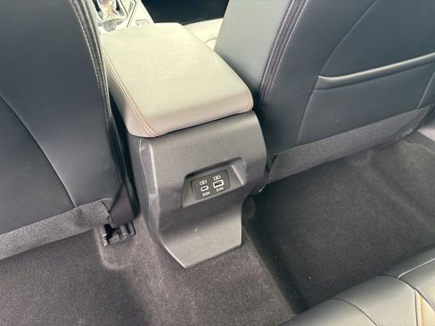 Certified 2024 Subaru Crosstrek 2.5i Limited w/ Crosstrek Mirror Package image 23