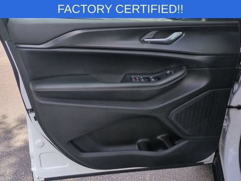 Certified 2023 Jeep Grand Cherokee Altitude AWD/4WD image 12