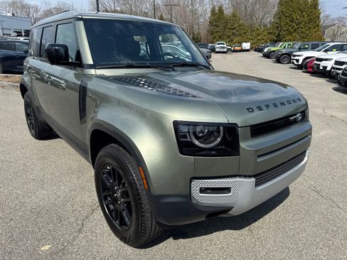 Used 2025 Land Rover Defender 110 S image 8