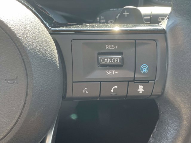 Used 2023 Nissan Rogue Platinum w/ Platinum Premium Package AWD/4WD image 24