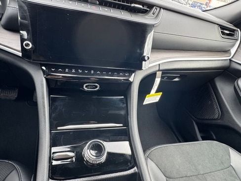 New 2026 Jeep Grand Cherokee Altitude image 50