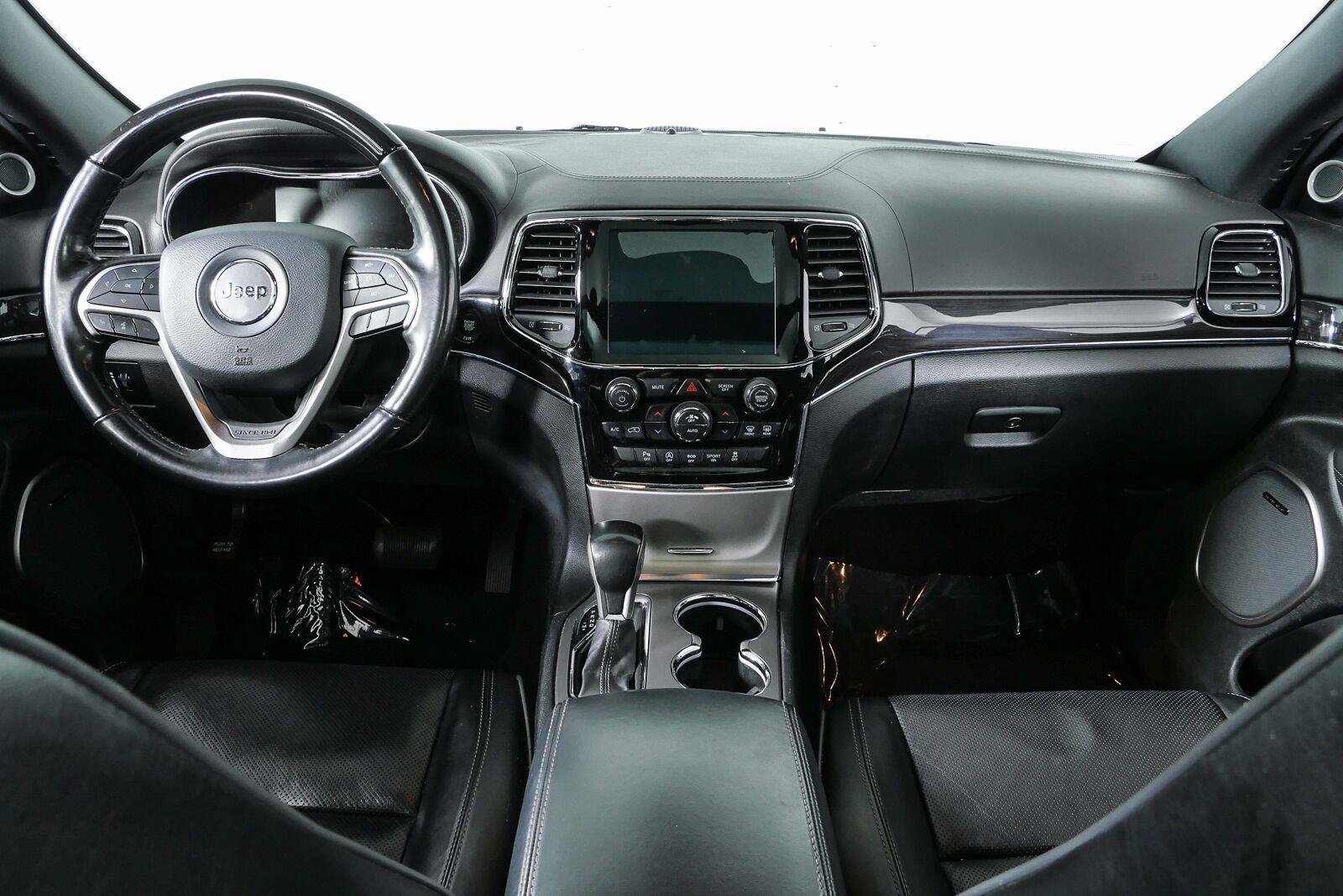Used 2020 Jeep Grand Cherokee Overland RWD image 22