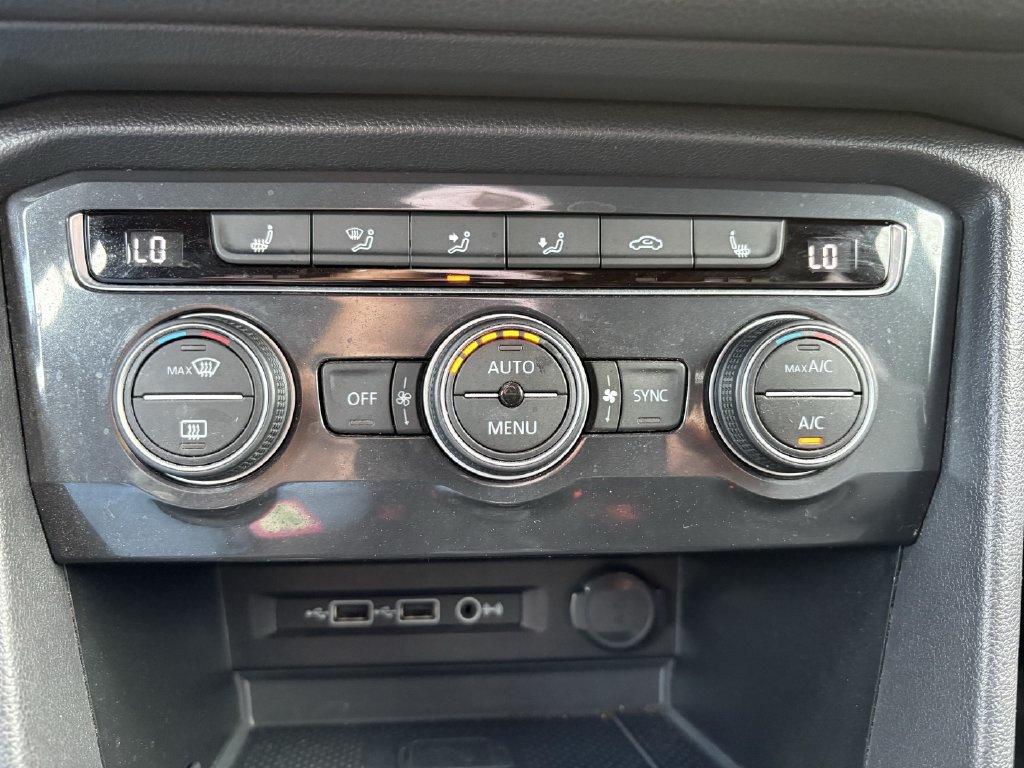 Used 2020 Volkswagen Tiguan SE R-Line FWD image 20