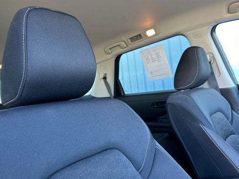 Used 2025 Nissan Pathfinder SV AWD/4WD image 19