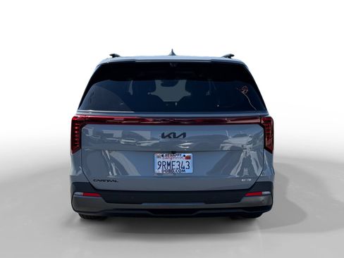Used 2025 Kia Carnival SX Prestige FWD image 4