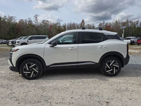 New 2026 Nissan Kicks SV w/ Cold Weather Package FWD image 5