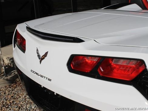 Used 2016 Chevrolet Corvette Stingray Convertible w/ Battery Protection Package image 24