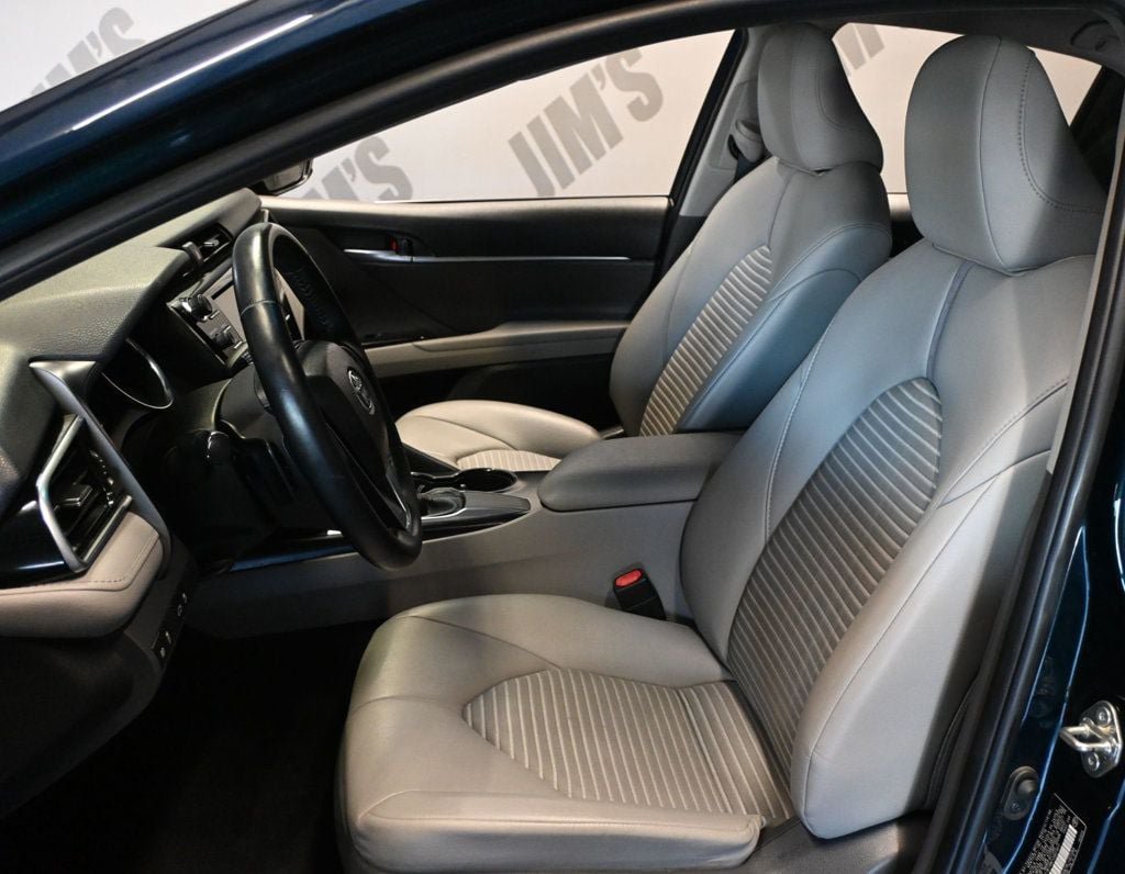 Used 2018 Toyota Camry SE FWD image 10