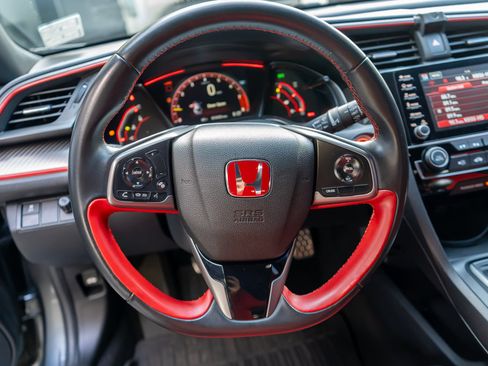 Used 2019 Honda Civic Type R image 18