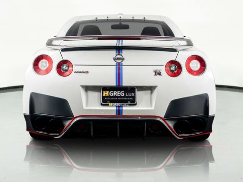 Used 2009 Nissan GT-R Premium image 11