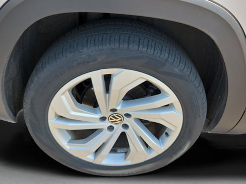 Used 2022 Volkswagen Atlas SE image 19