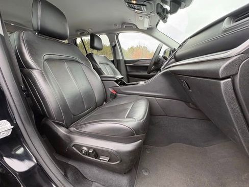 Used 2023 Jeep Grand Cherokee Limited w/ Luxury Tech Group II image 39