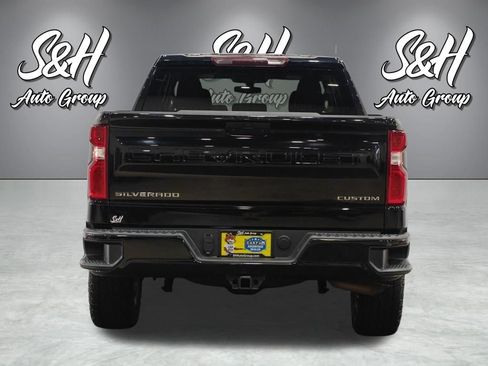 Used 2021 Chevrolet Silverado 1500 Custom AWD/4WD image 17