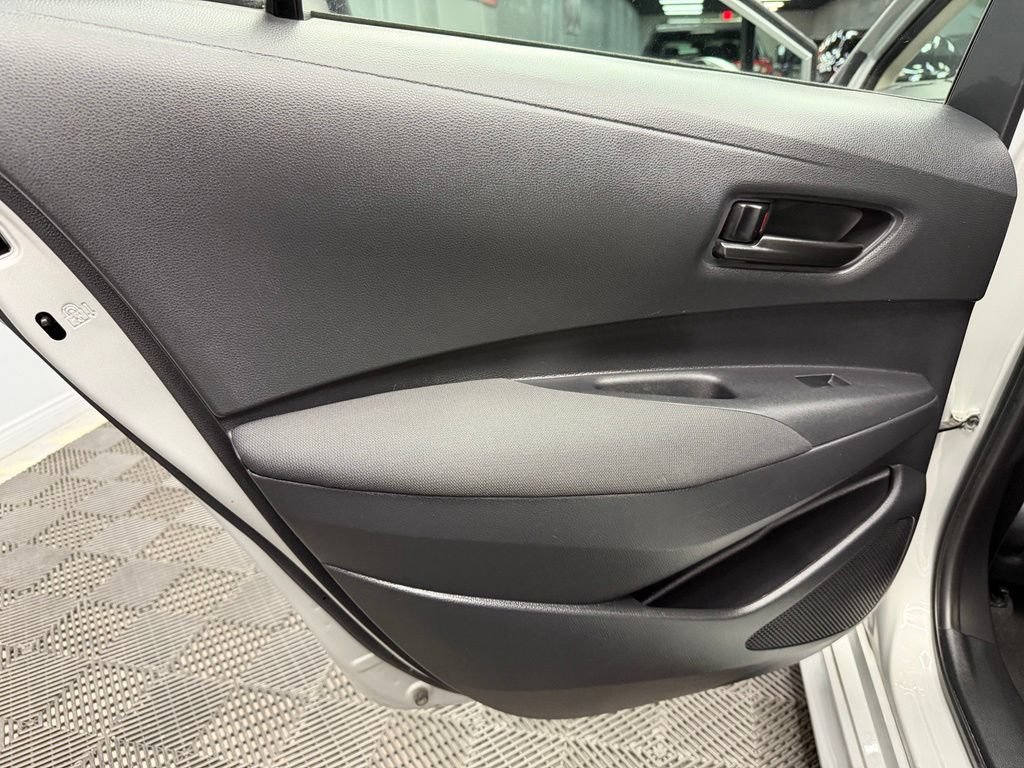 Used 2024 Toyota Corolla LE FWD image 40