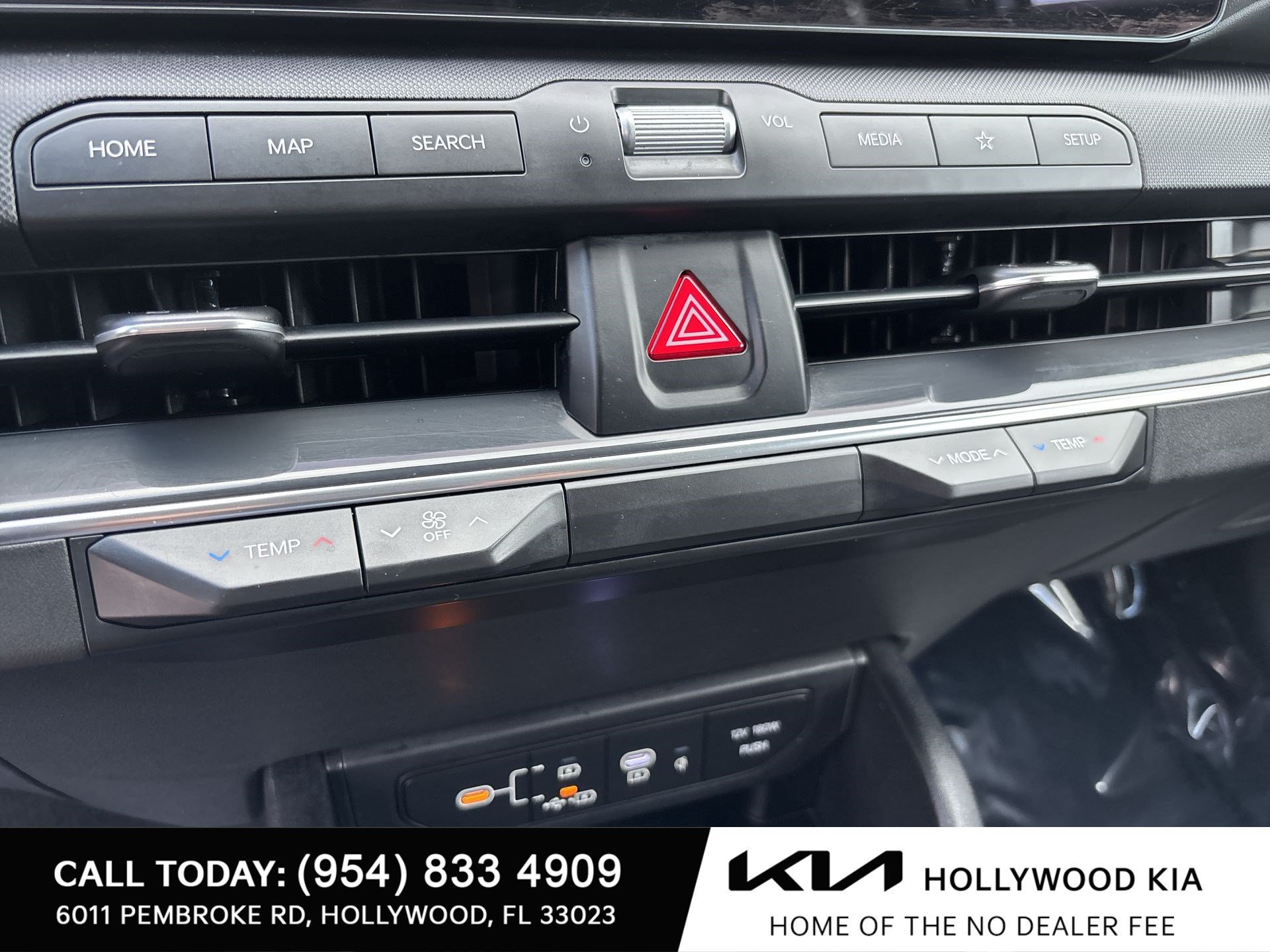 Certified 2025 Kia K4 GT-Line Turbo FWD image 16
