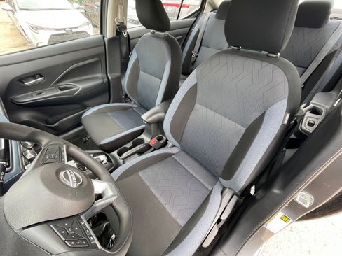 Used 2025 Nissan Versa SV image 35