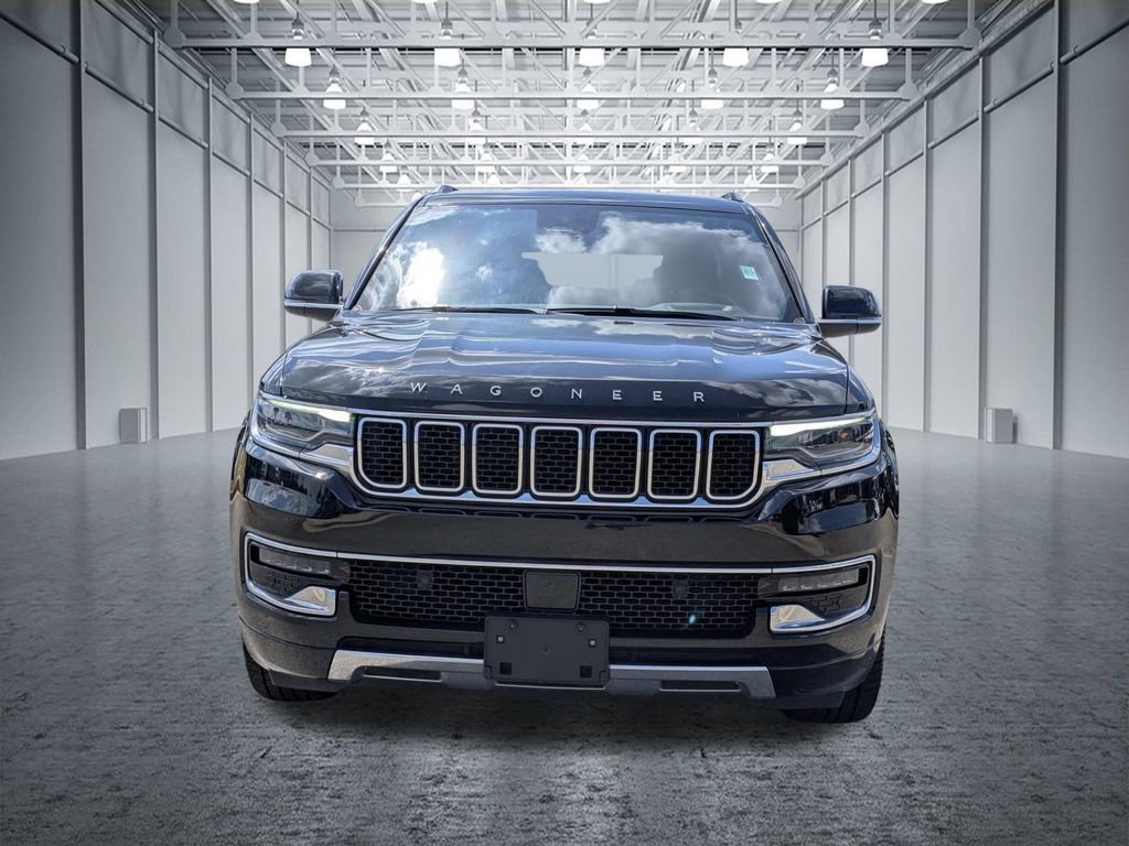 Used 2024 Jeep Wagoneer L Series III w/ Flexible Seating Group AWD/4WD image 2