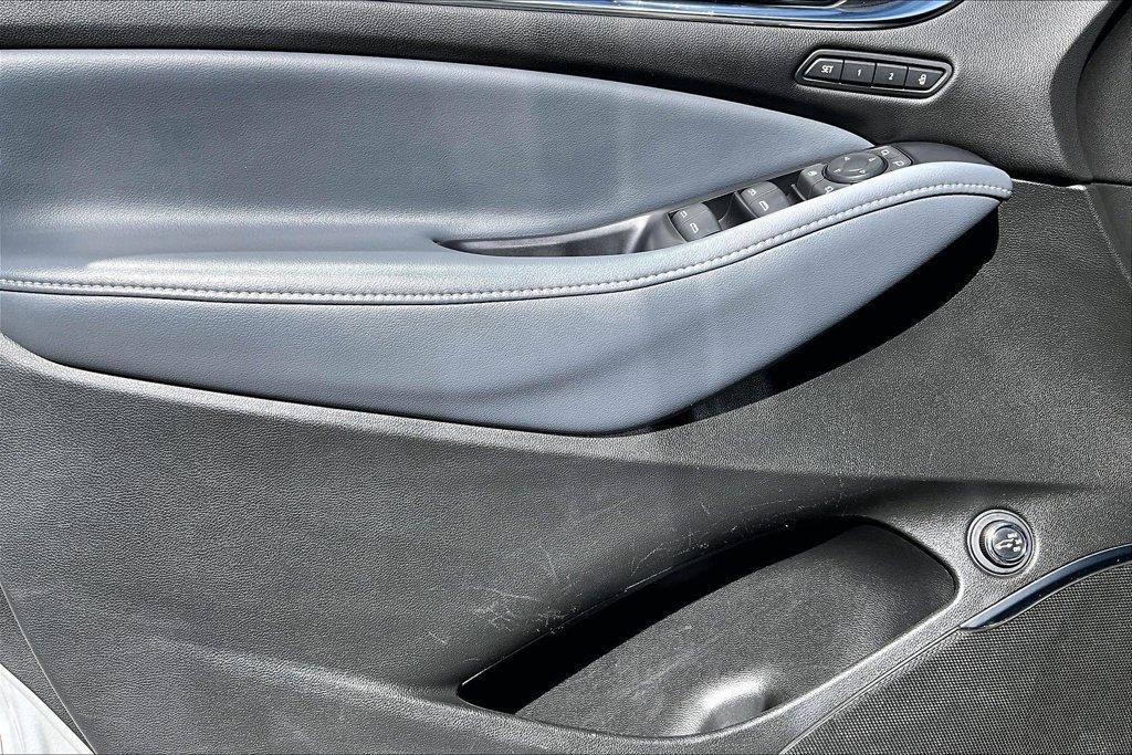 Used 2022 Buick Enclave Premium FWD image 20