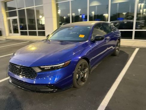 Used 2024 Honda Accord Sport image 11