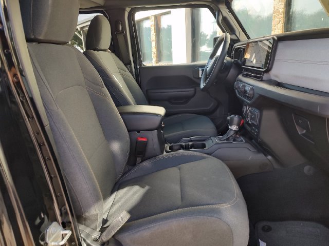 Used 2024 Jeep Wrangler Unlimited Sport AWD/4WD image 42