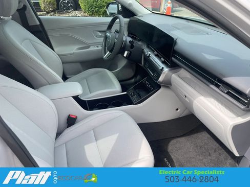 Used 2024 Hyundai Kona Limited FWD image 45