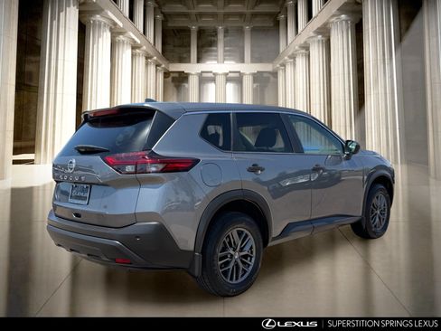 Used 2021 Nissan Rogue S FWD image 4