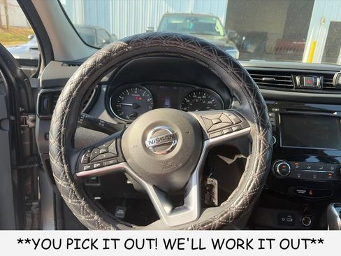 Used 2021 Nissan Rogue Sport S FWD image 11