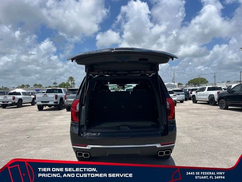 New 2026 GMC Yukon Denali w/ LPO, Floor Liner Package RWD image 17