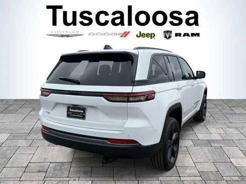 New 2026 Jeep Grand Cherokee Limited w/ Limited Altitude Package RWD image 7