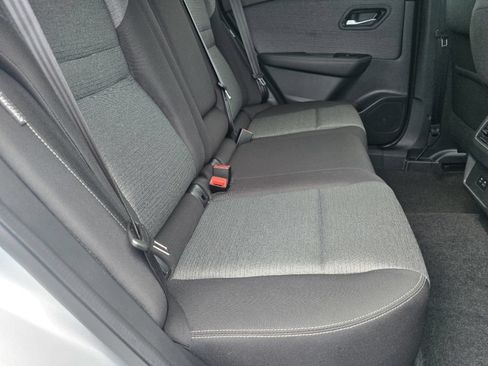 Used 2022 Nissan Rogue SV AWD/4WD image 18