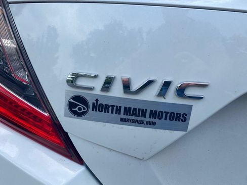 Used 2018 Honda Civic EX image 8