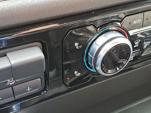 Used 2025 GMC Sierra 1500 Elevation w/ Elevation Premium Package image 27