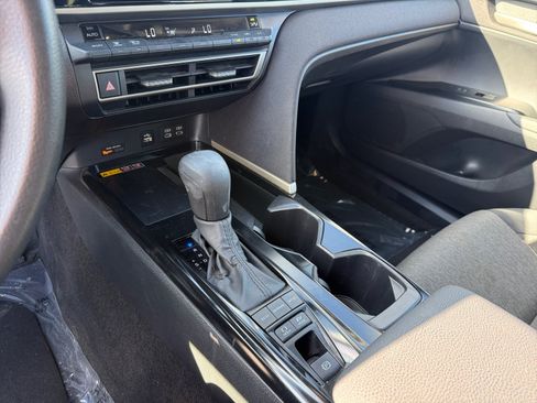Used 2025 Toyota Camry LE FWD image 13