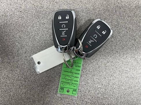 Used 2023 Chevrolet Equinox Premier AWD/4WD image 25
