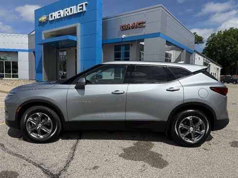 Certified 2025 Chevrolet Blazer LT AWD/4WD image 3