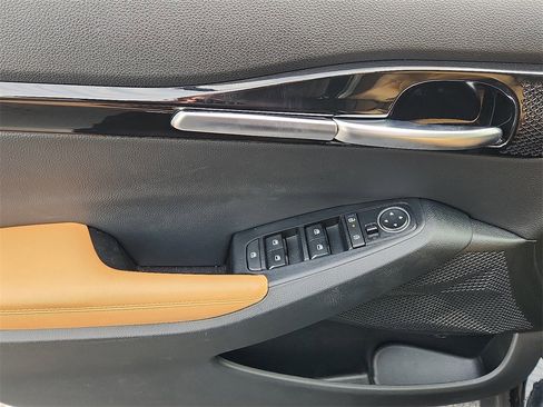 Certified 2024 Kia Seltos EX image 13