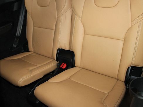 Used 2021 Volvo XC90 T6 Inscription w/ Lounge Package image 31