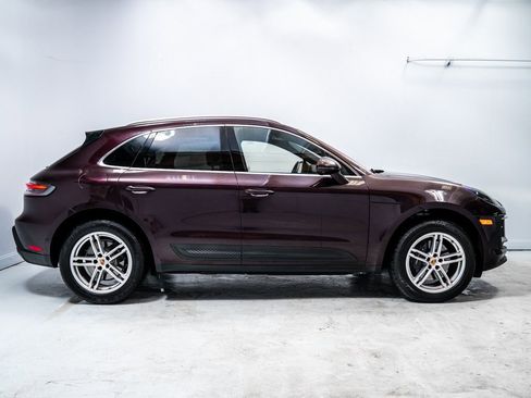 Used 2025 Porsche Macan image 8