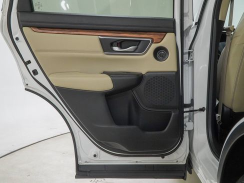 Used 2020 Honda CR-V Touring image 40