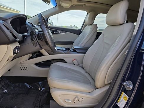 Used 2019 Lincoln Nautilus Reserve image 13