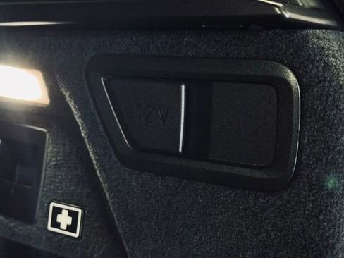 Certified 2025 BMW X7 M60i image 10