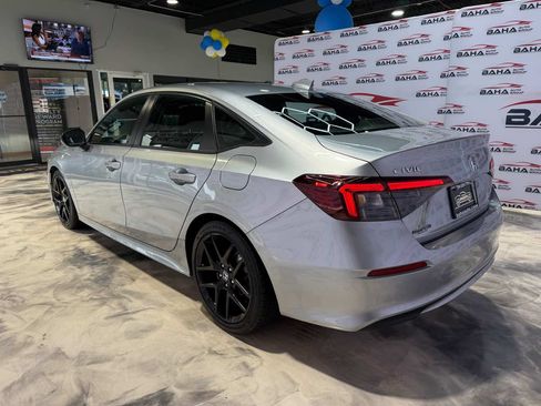 Used 2025 Honda Civic Sport image 10