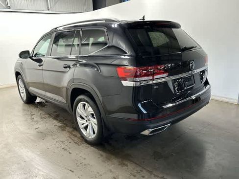 Certified 2023 Volkswagen Atlas SE image 32