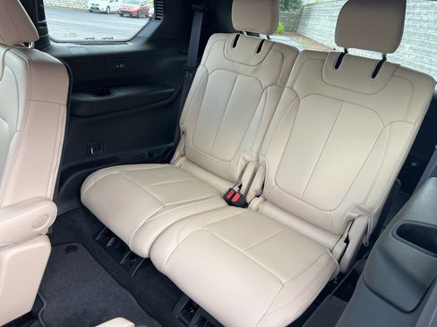 New 2025 Jeep Grand Cherokee L Limited image 26