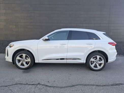 Used 2025 Audi Q5 Premium Plus image 9