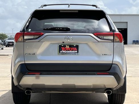Used 2023 Toyota RAV4 Limited FWD image 5