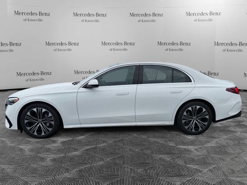 Used 2025 Mercedes-Benz E 350 4MATIC Sedan image 2